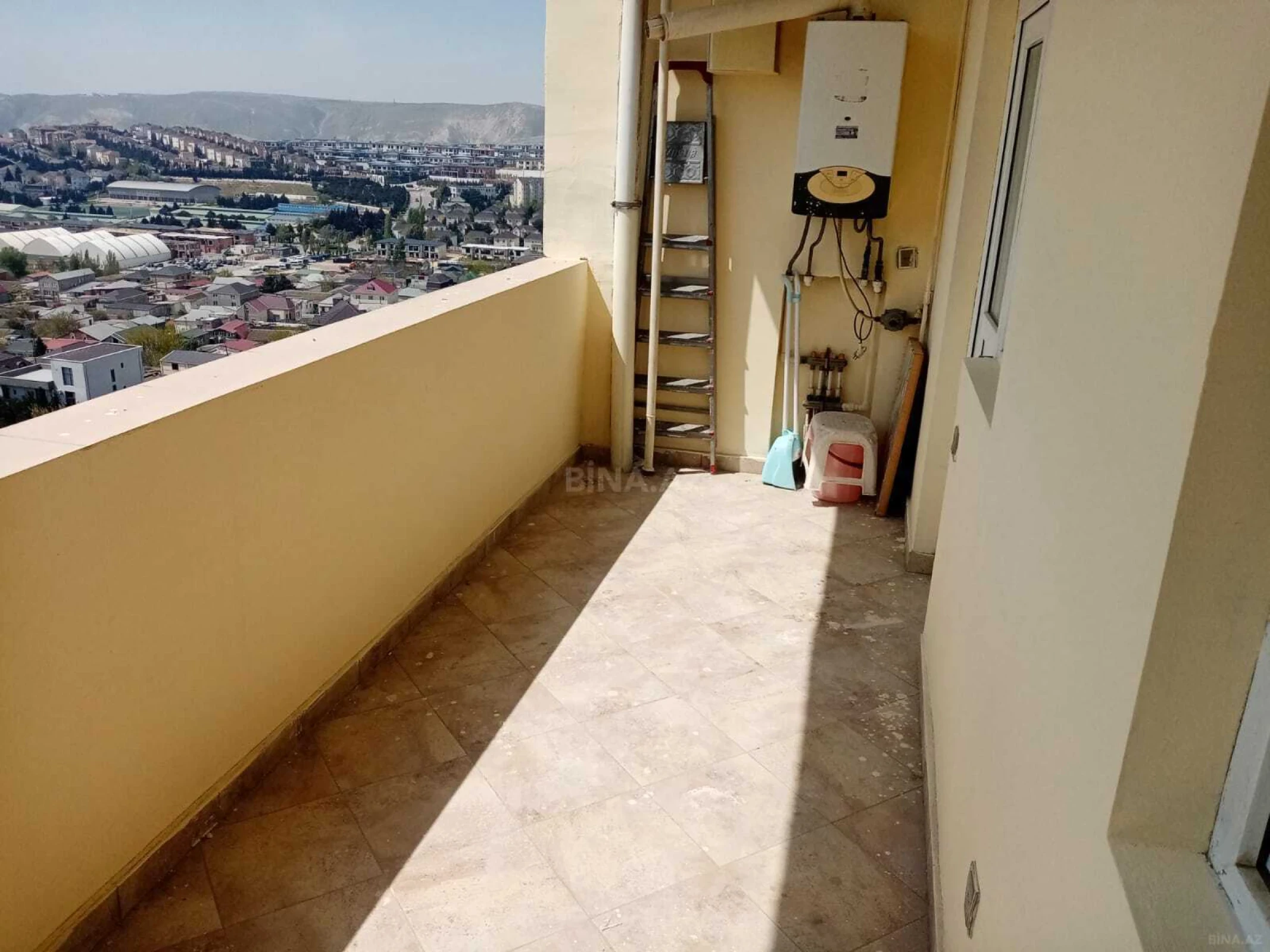 Satılır 2 otaqlı mənzil 87 m²
