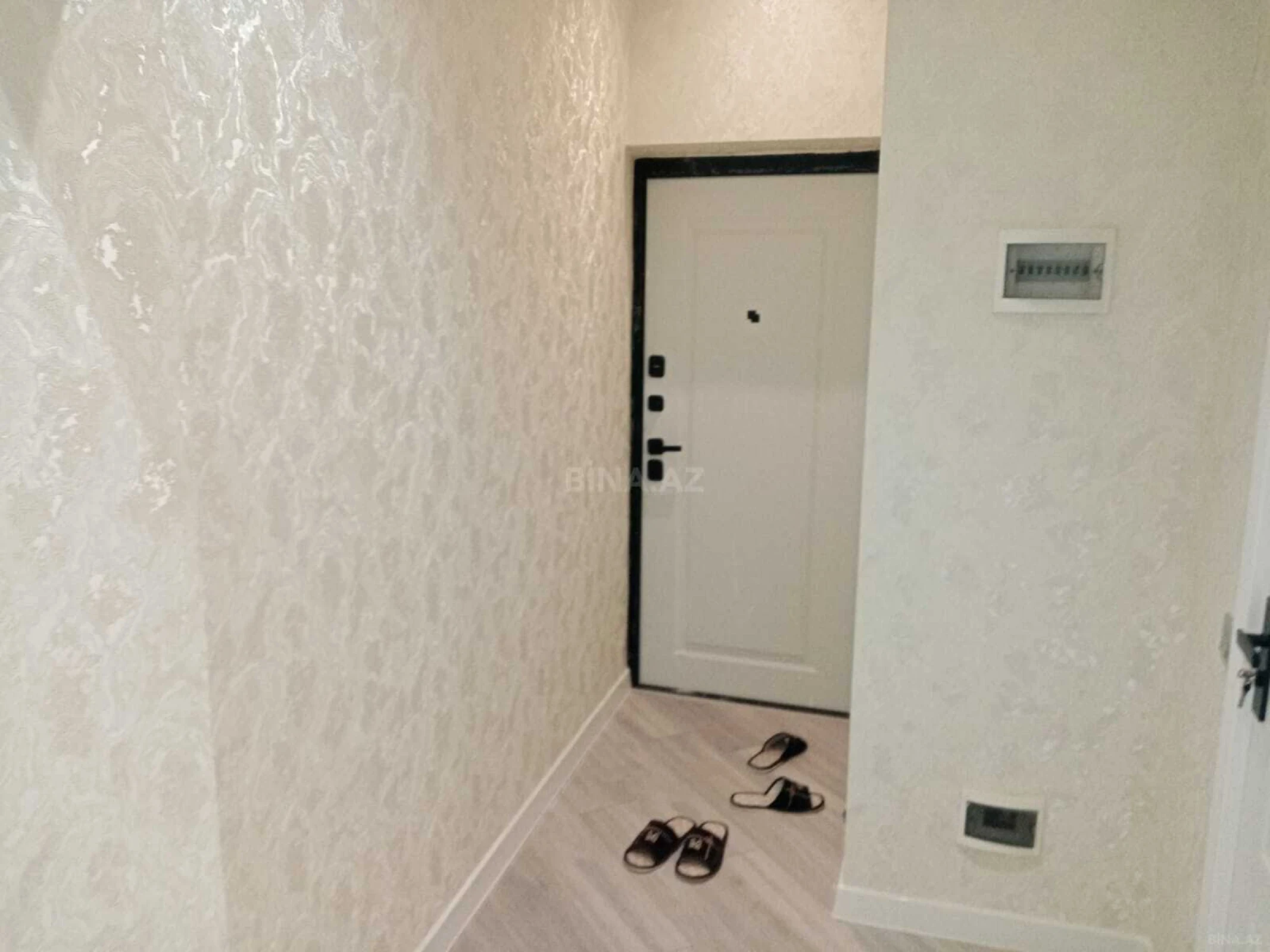 Satılır 2 otaqlı mənzil 87 m²