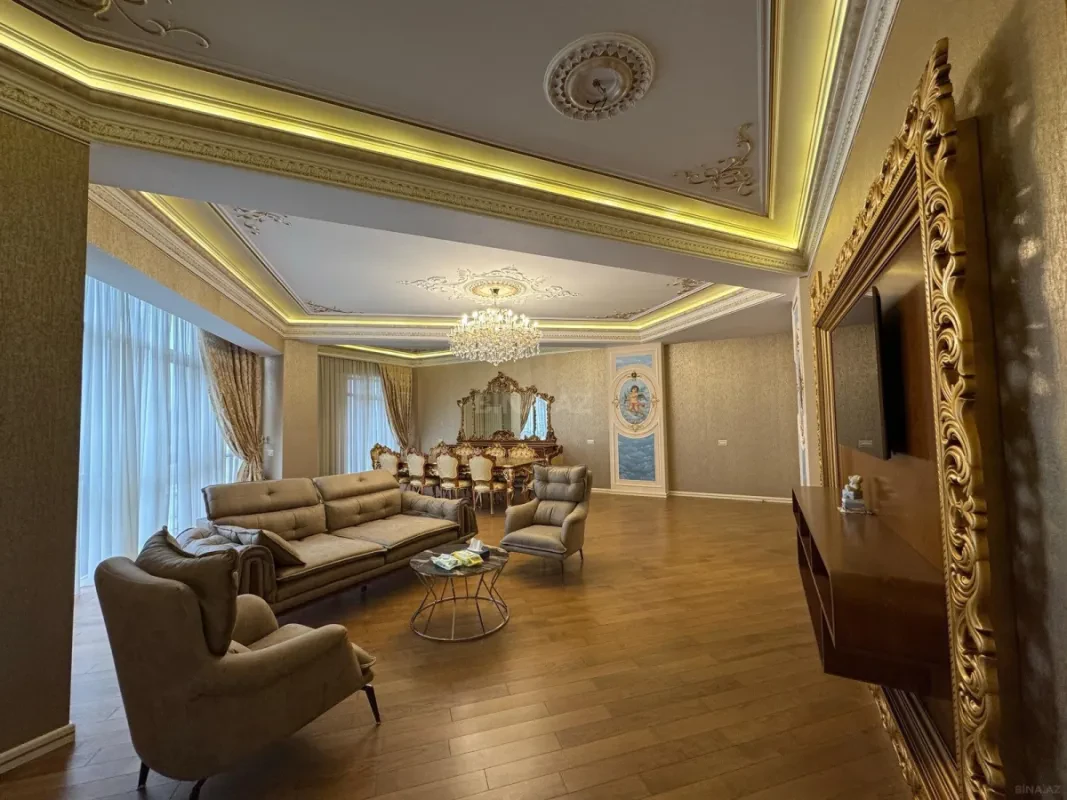 Satılır 4 otaqlı mənzil 245 m²