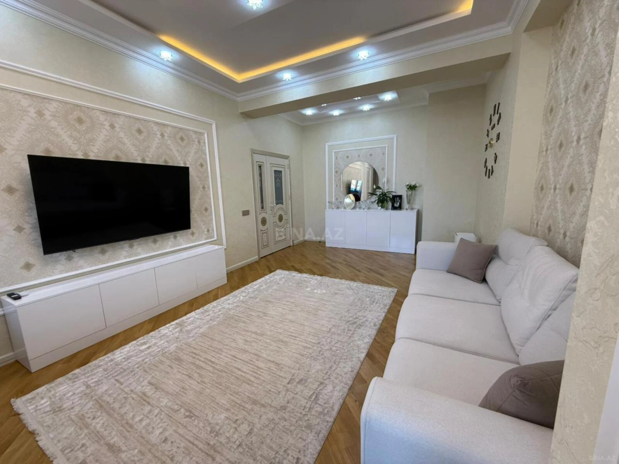 Satılır 2 otaqlı mənzil 84 m²