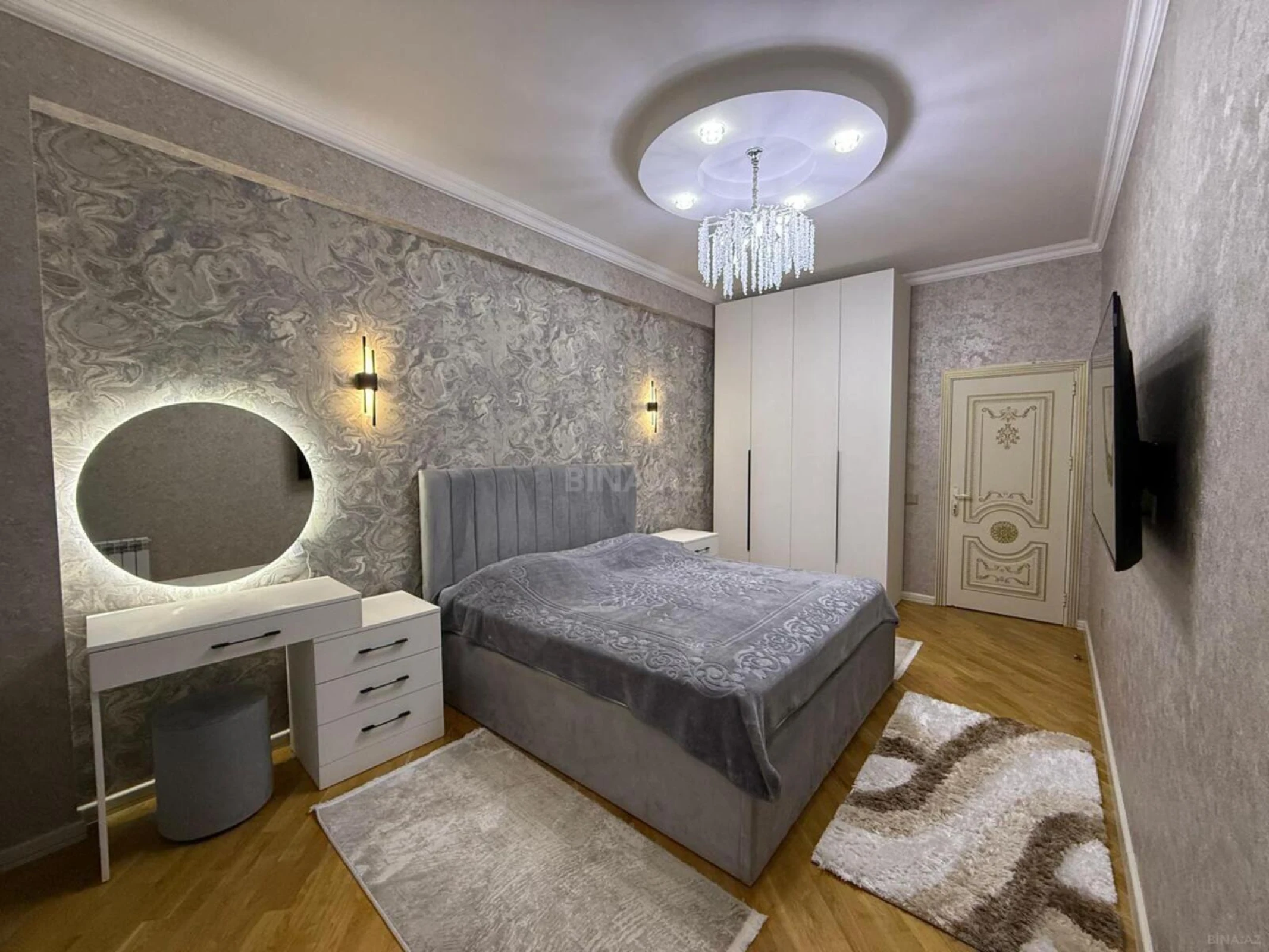 Satılır 2 otaqlı mənzil 84 m²