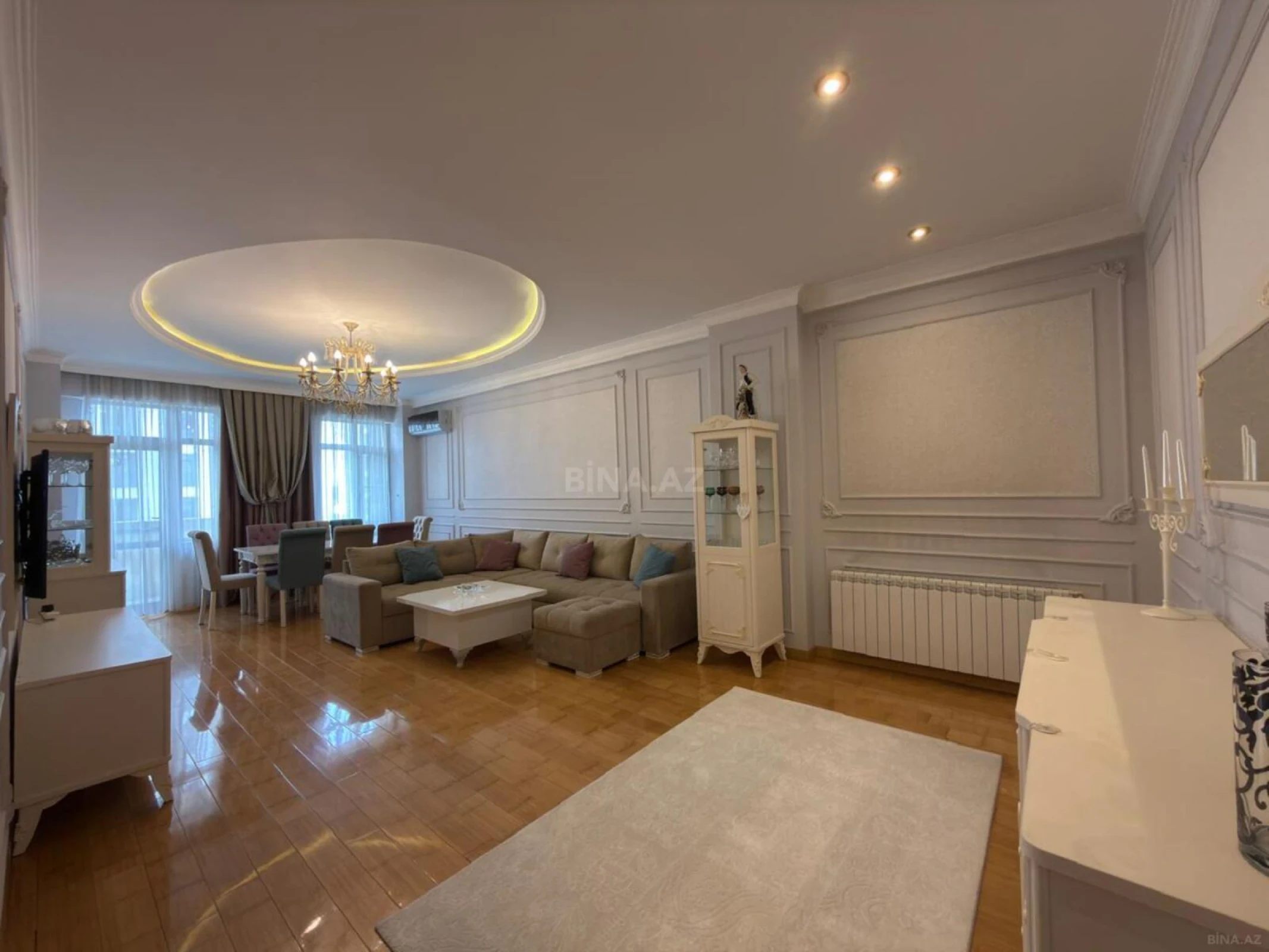 Satılır 3 otaqlı mənzil 175 m²