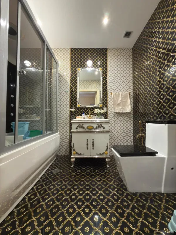 Satılır 3 otaqlı mənzil 175 m²