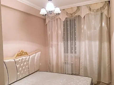 Kirayə verilir 2 otaqlı mənzil 55 m²