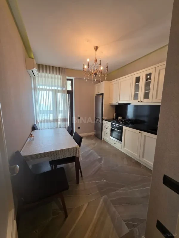 Satılır 2 otaqlı mənzil 75.7 m²