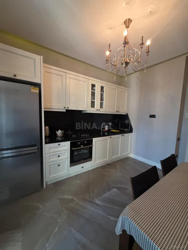 Satılır 2 otaqlı mənzil 75.7 m²