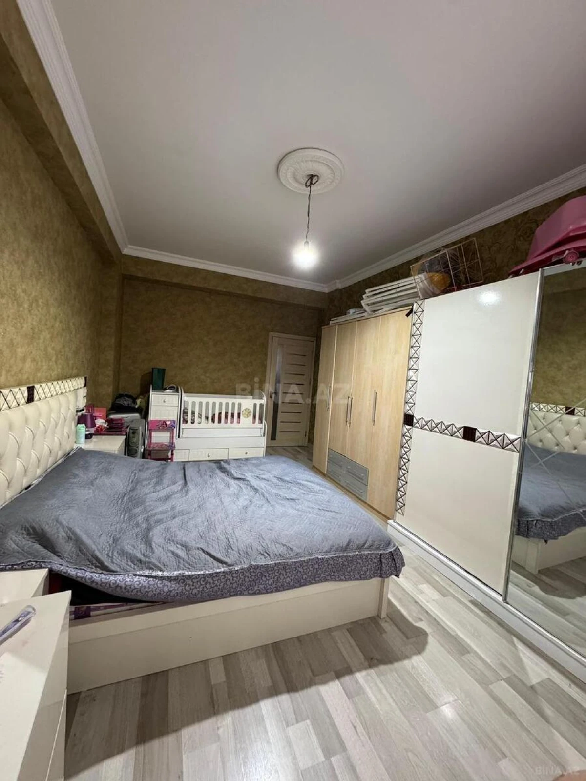 Satılır 3 otaqlı mənzil 110 m²