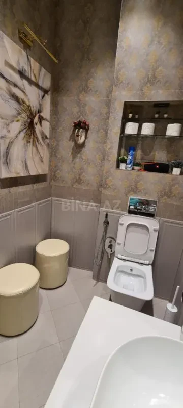 Kirayə verilir 5 otaqlı mənzil 250 m²