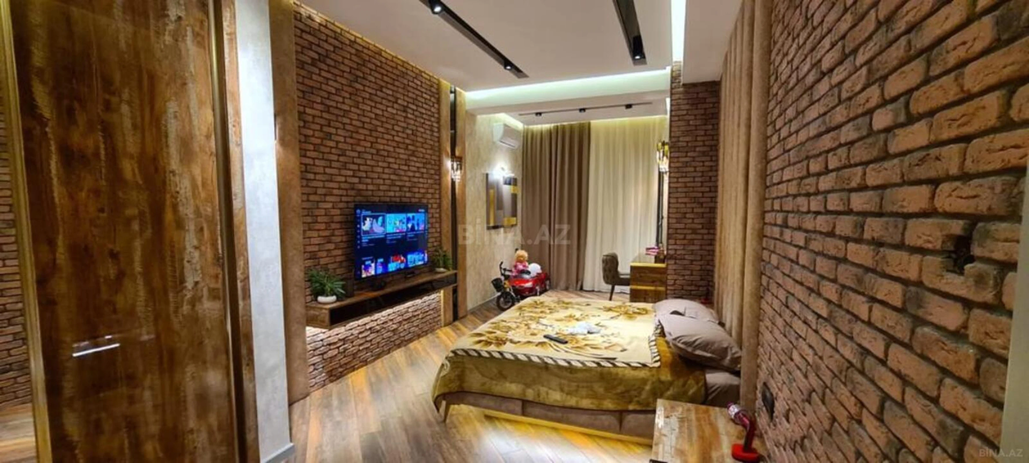 Kirayə verilir 5 otaqlı mənzil 250 m²