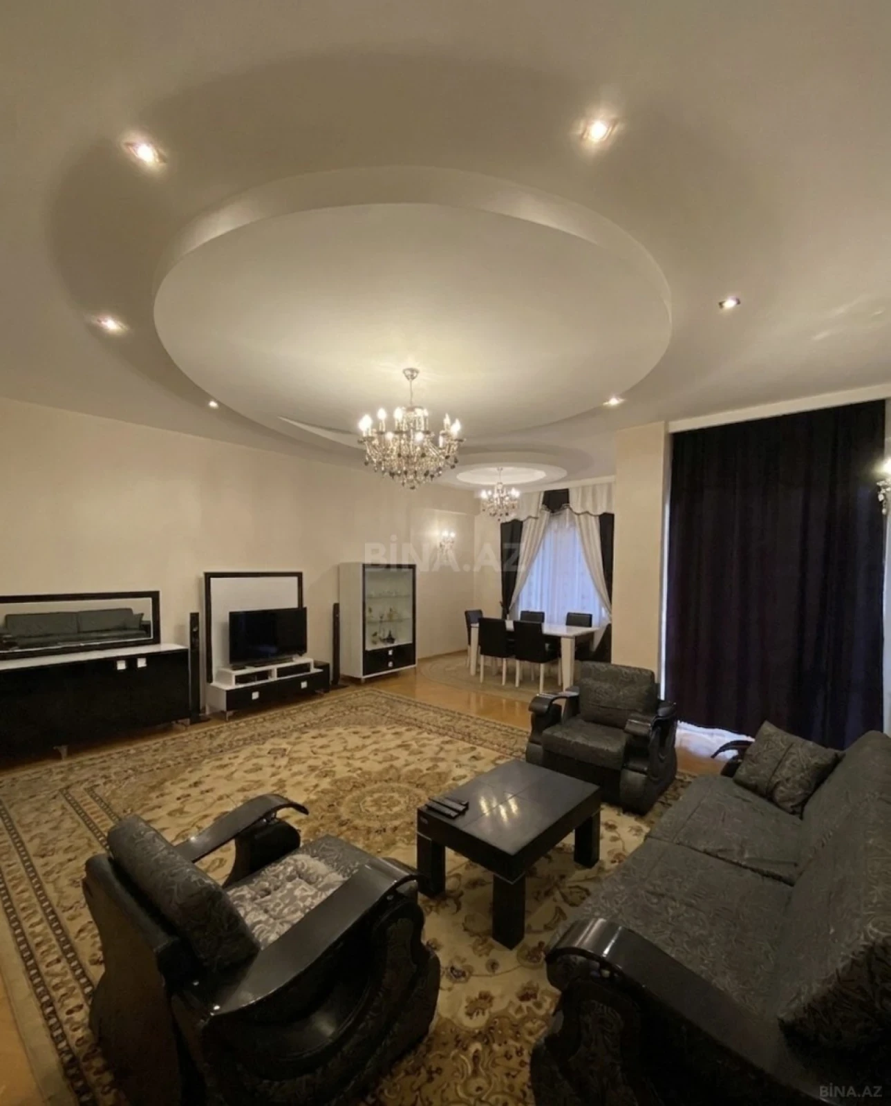 Satılır 4 otaqlı mənzil 204 m²
