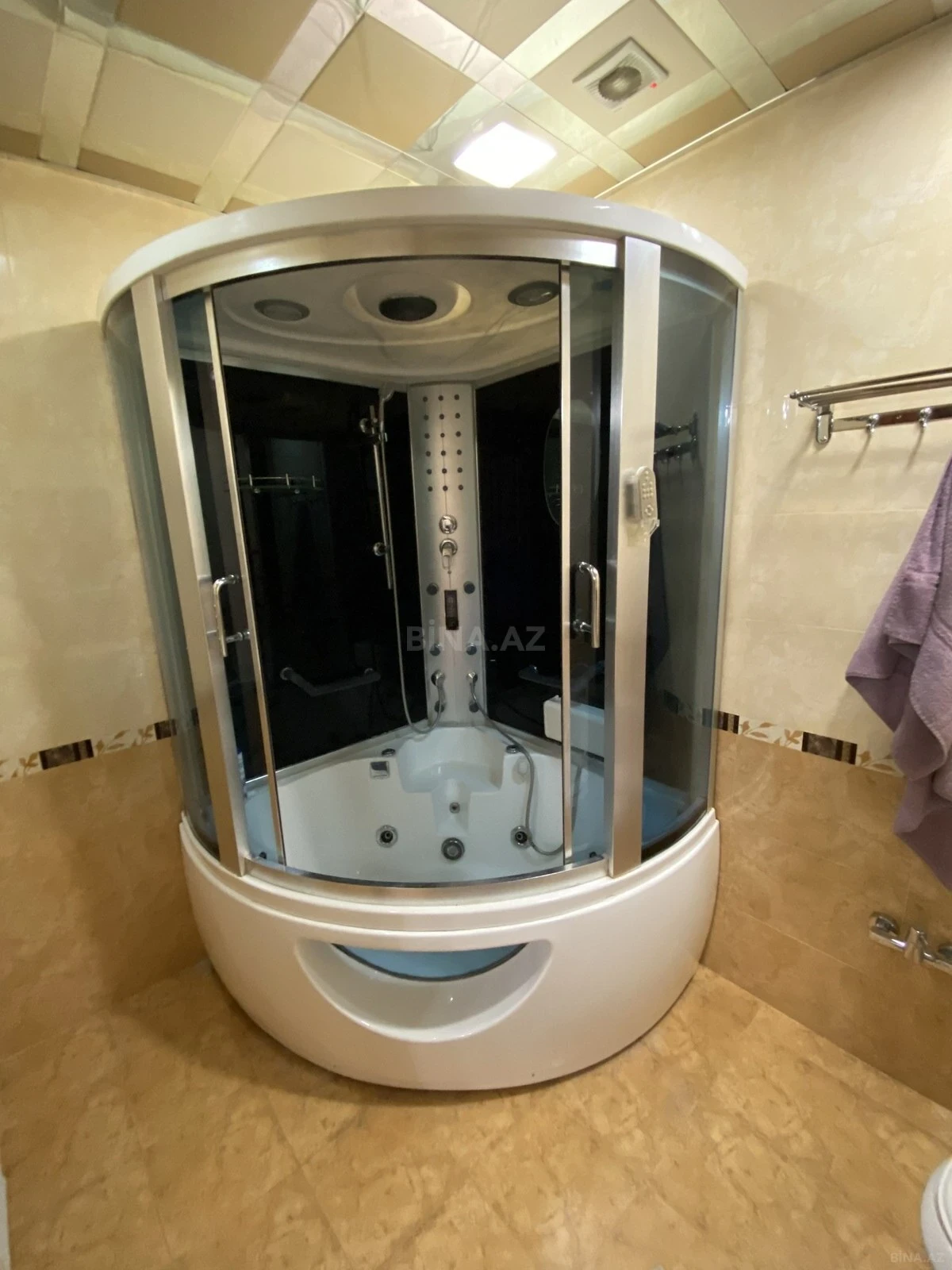 Satılır 4 otaqlı mənzil 204 m²