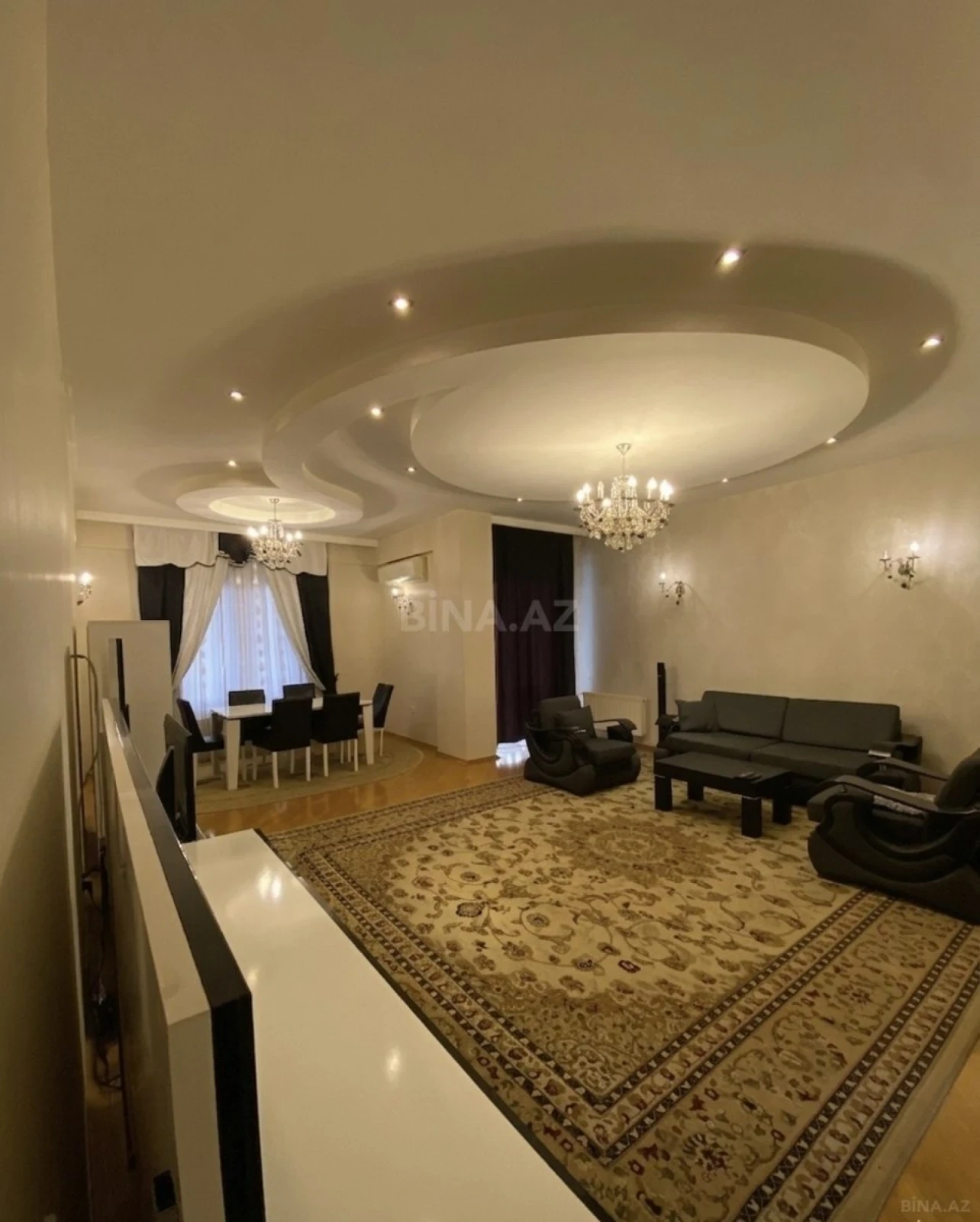 Satılır 4 otaqlı mənzil 204 m²
