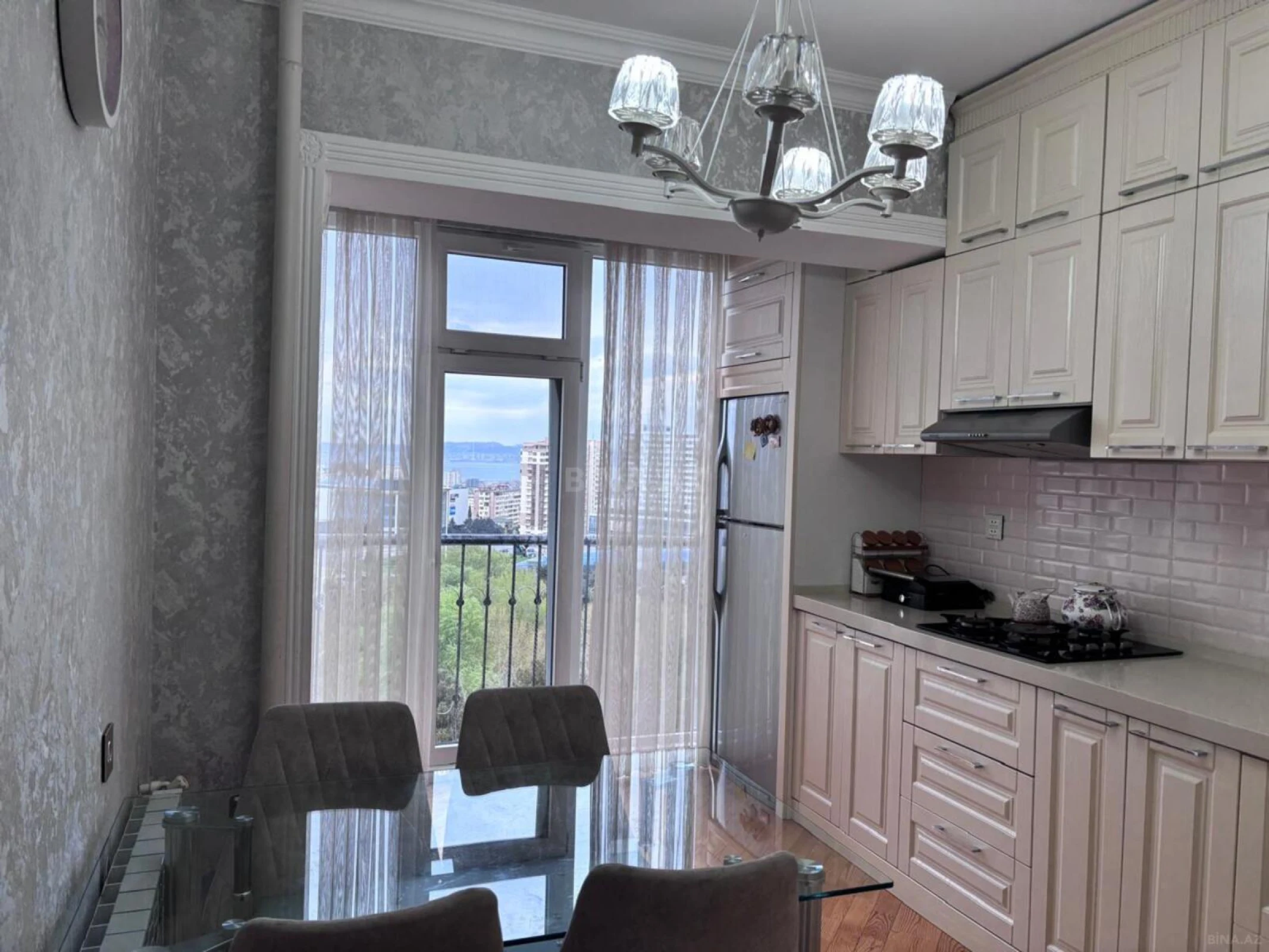 Satılır 3 otaqlı mənzil 85 m²