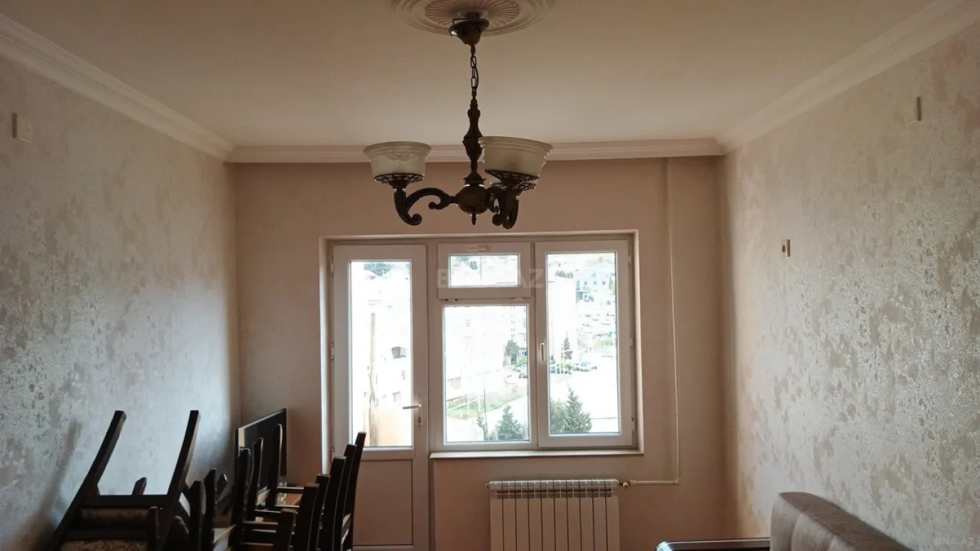 Kirayə verilir 2 otaqlı mənzil 60 m²