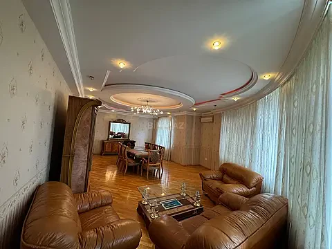 Kirayə verilir 3 otaqlı mənzil 140 m² — Bakı 3 otaq 140.00 m²