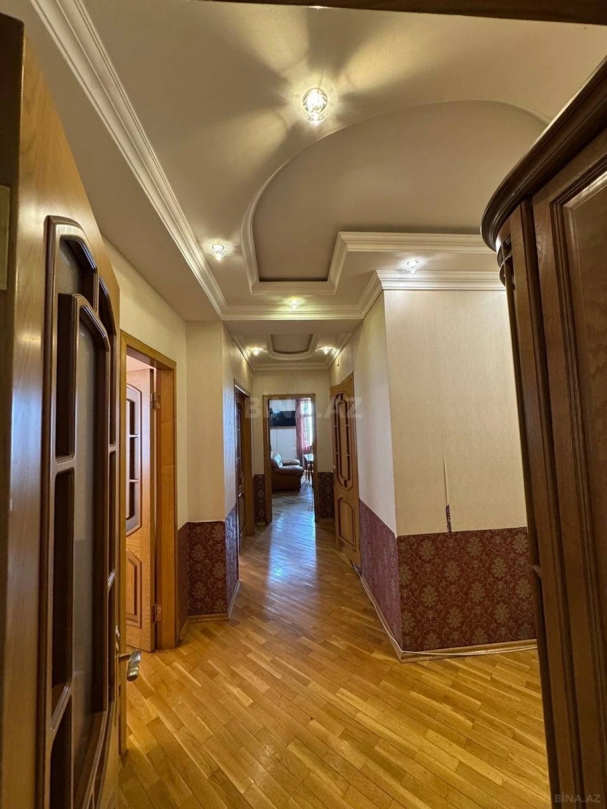 Kirayə verilir 3 otaqlı mənzil 140 m²