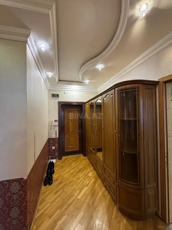 Kirayə verilir 3 otaqlı mənzil 140 m²