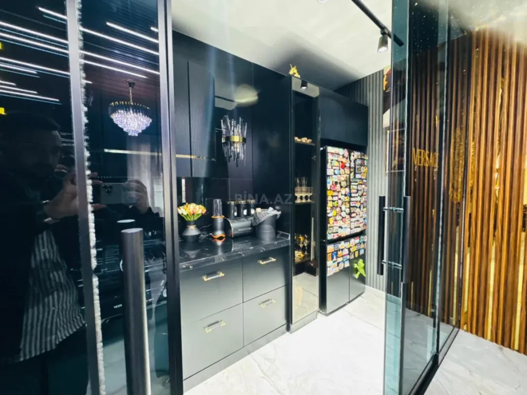 Satılır 2 otaqlı mənzil 107 m²