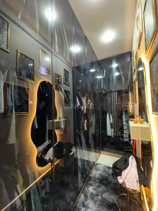 Satılır 2 otaqlı mənzil 107 m²