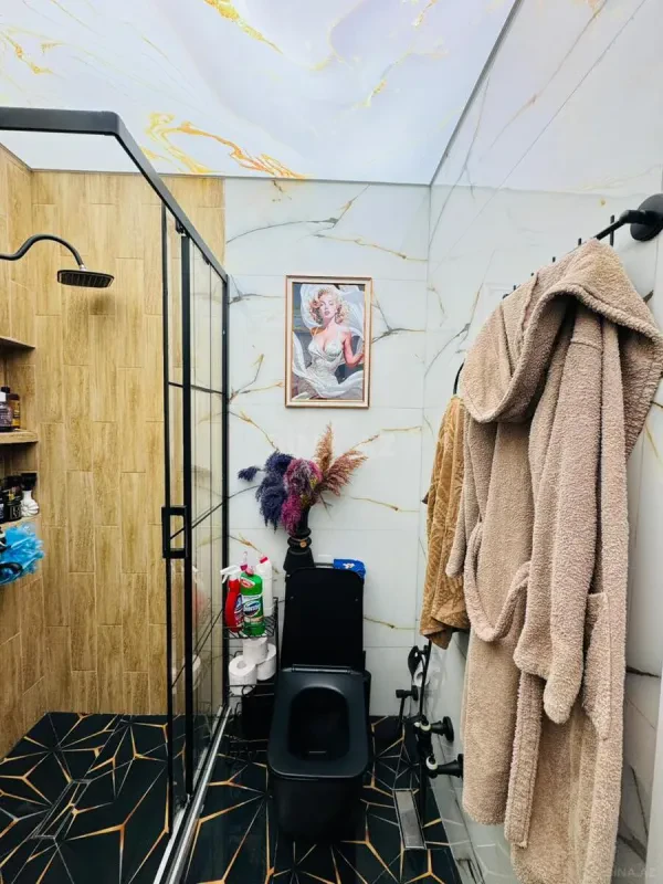 Satılır 2 otaqlı mənzil 107 m²