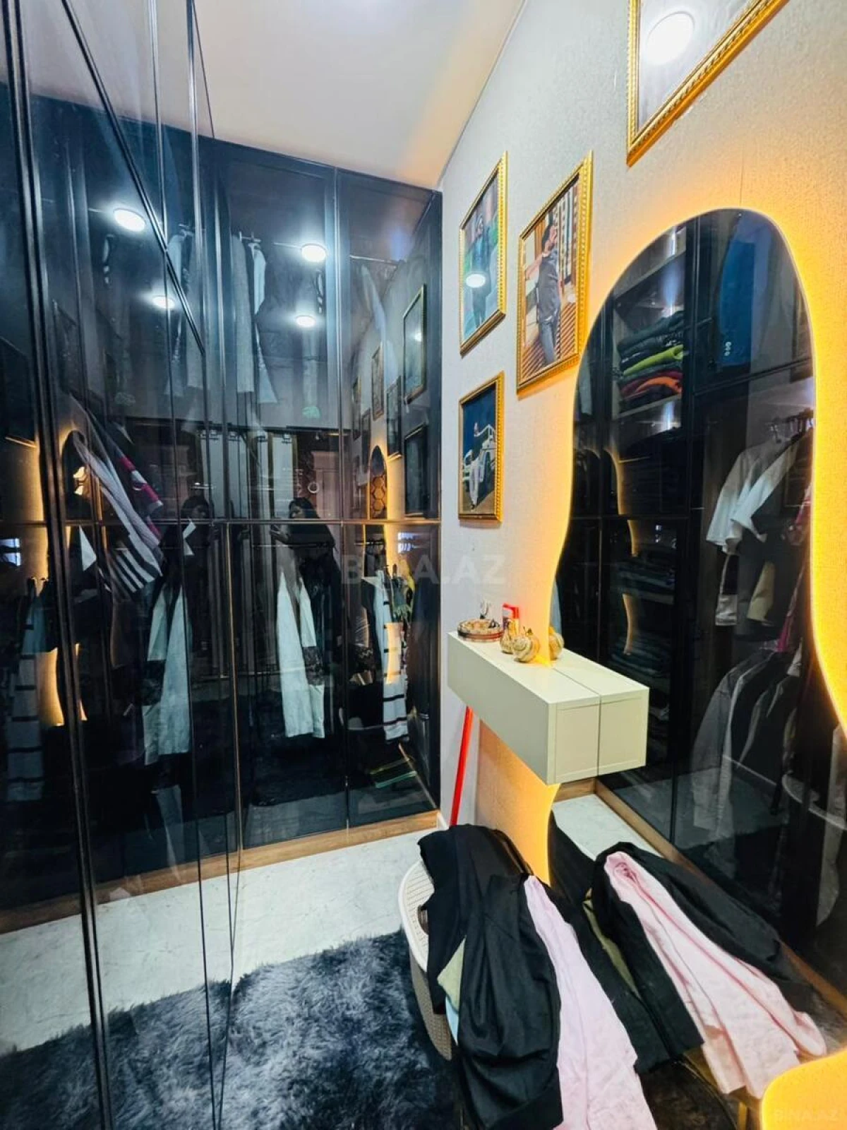 Satılır 2 otaqlı mənzil 107 m²