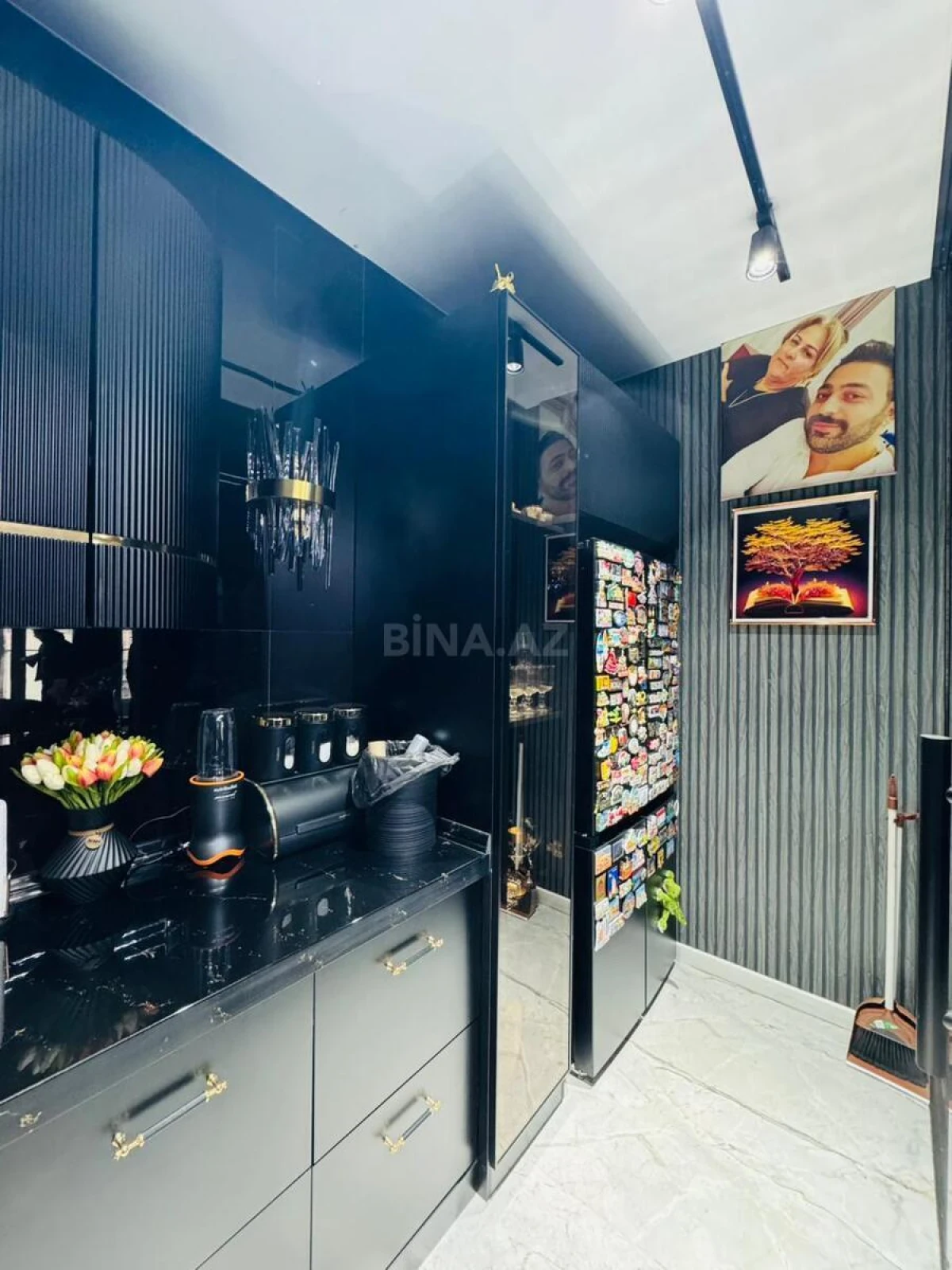 Satılır 2 otaqlı mənzil 107 m²