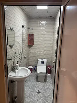 Kirayə verilir 2 otaqlı mənzil 70 m²