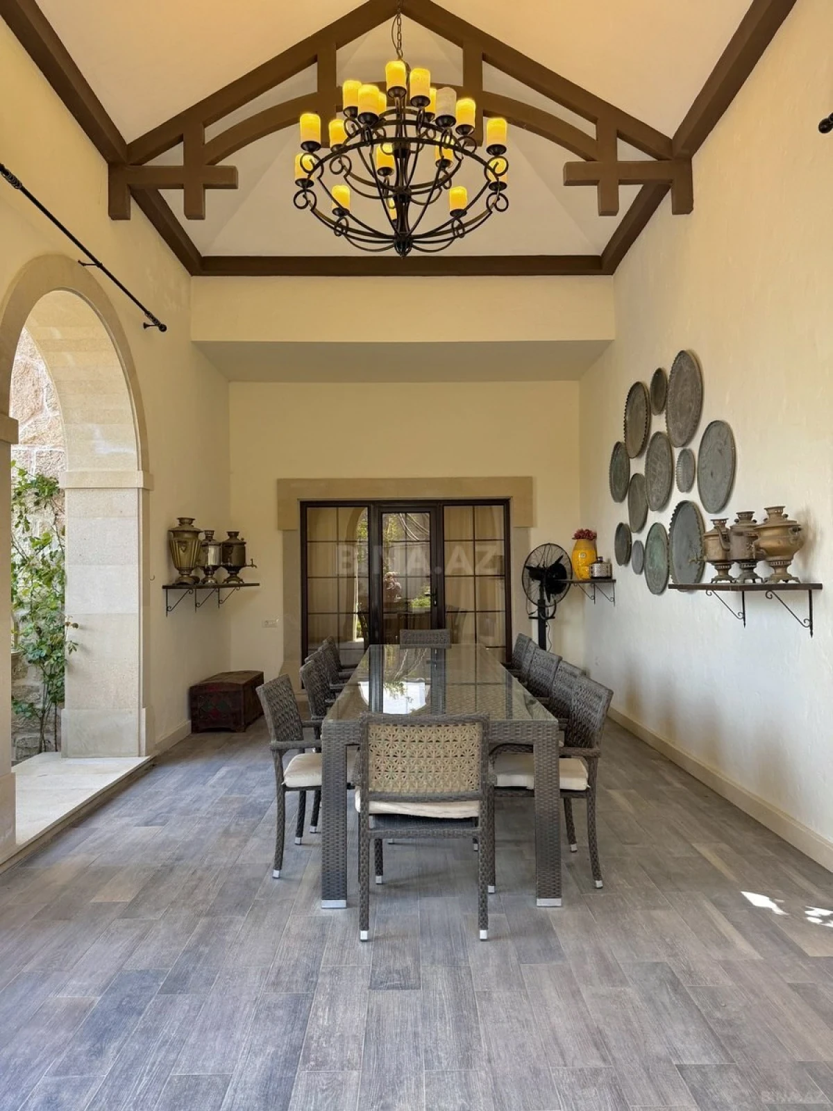 Satılır 5 otaqlı həyət evi 400 m²