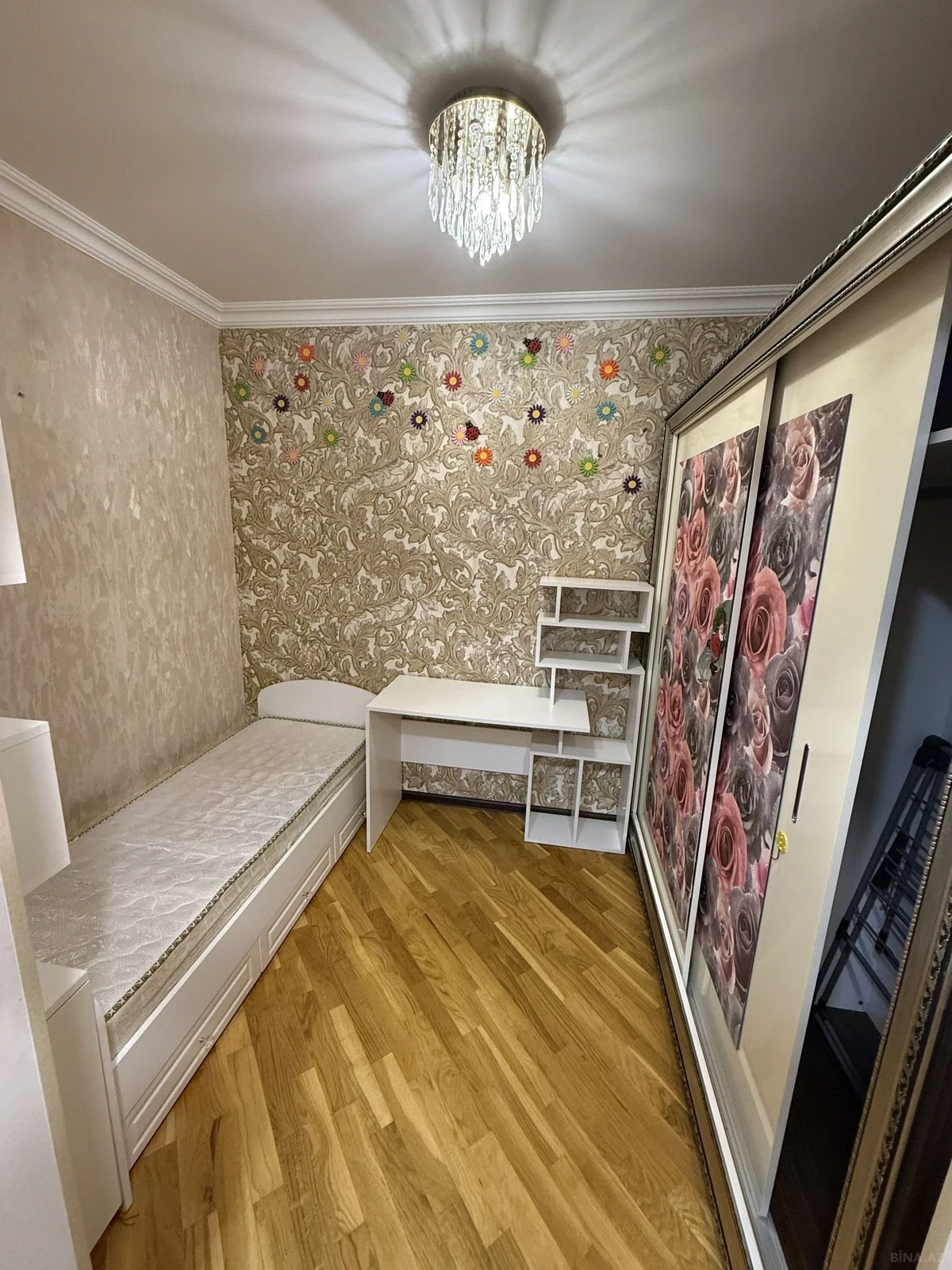 Kirayə verilir 3 otaqlı mənzil 77 m²