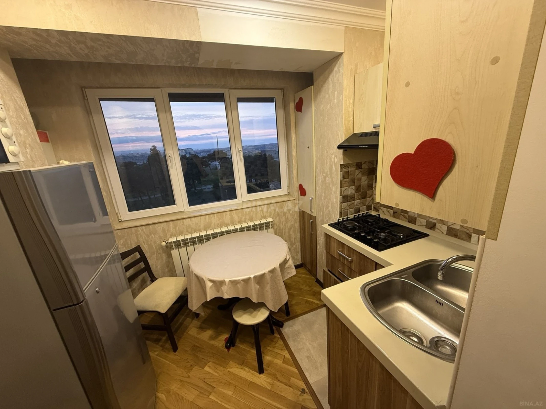 Kirayə verilir 3 otaqlı mənzil 77 m²