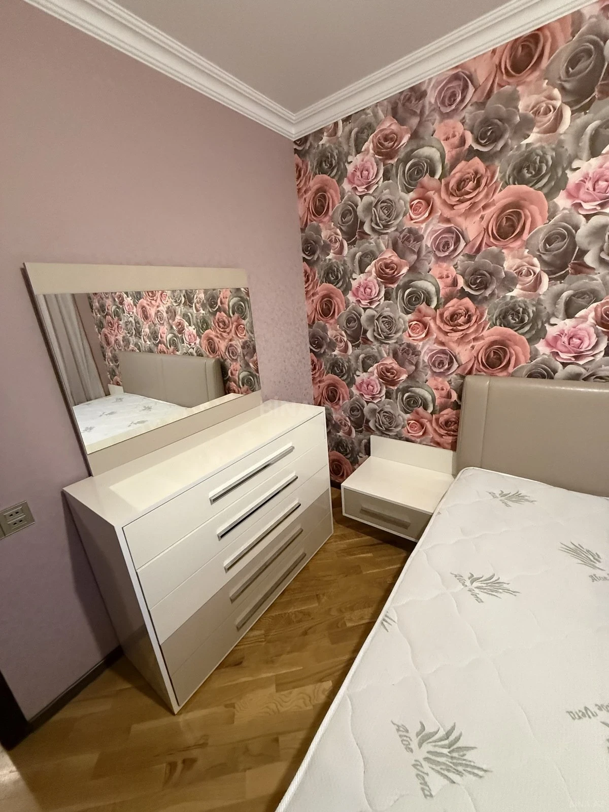 Kirayə verilir 3 otaqlı mənzil 77 m²