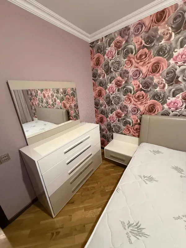 Kirayə verilir 3 otaqlı mənzil 77 m²