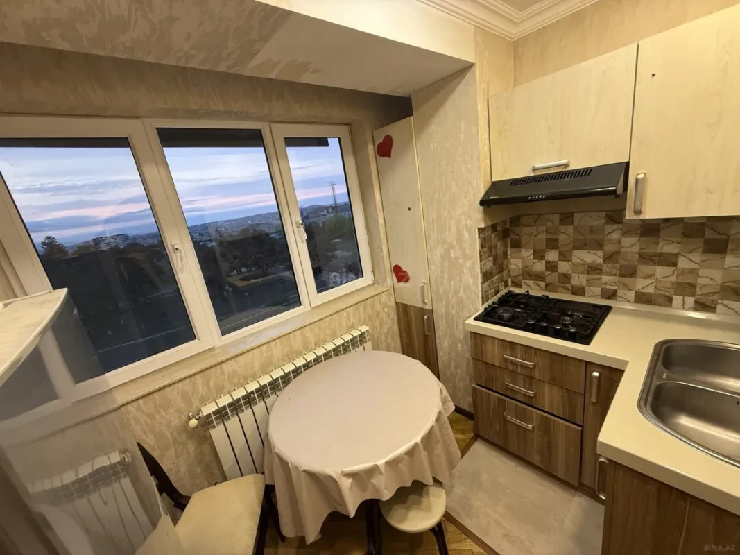 Kirayə verilir 3 otaqlı mənzil 77 m²