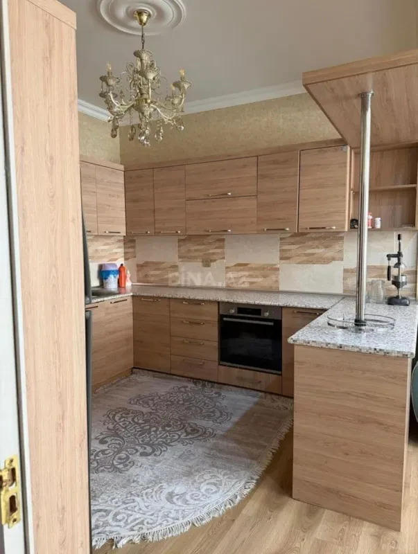 Satılır 3 otaqlı mənzil 109 m²