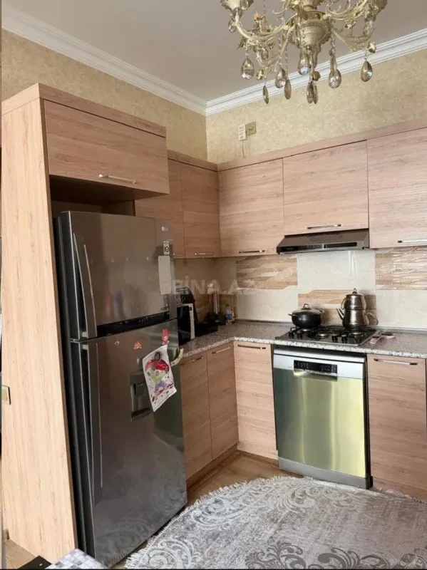 Satılır 3 otaqlı mənzil 109 m²