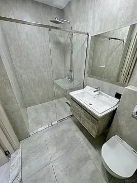 Satılır 2 otaqlı mənzil 77 m²