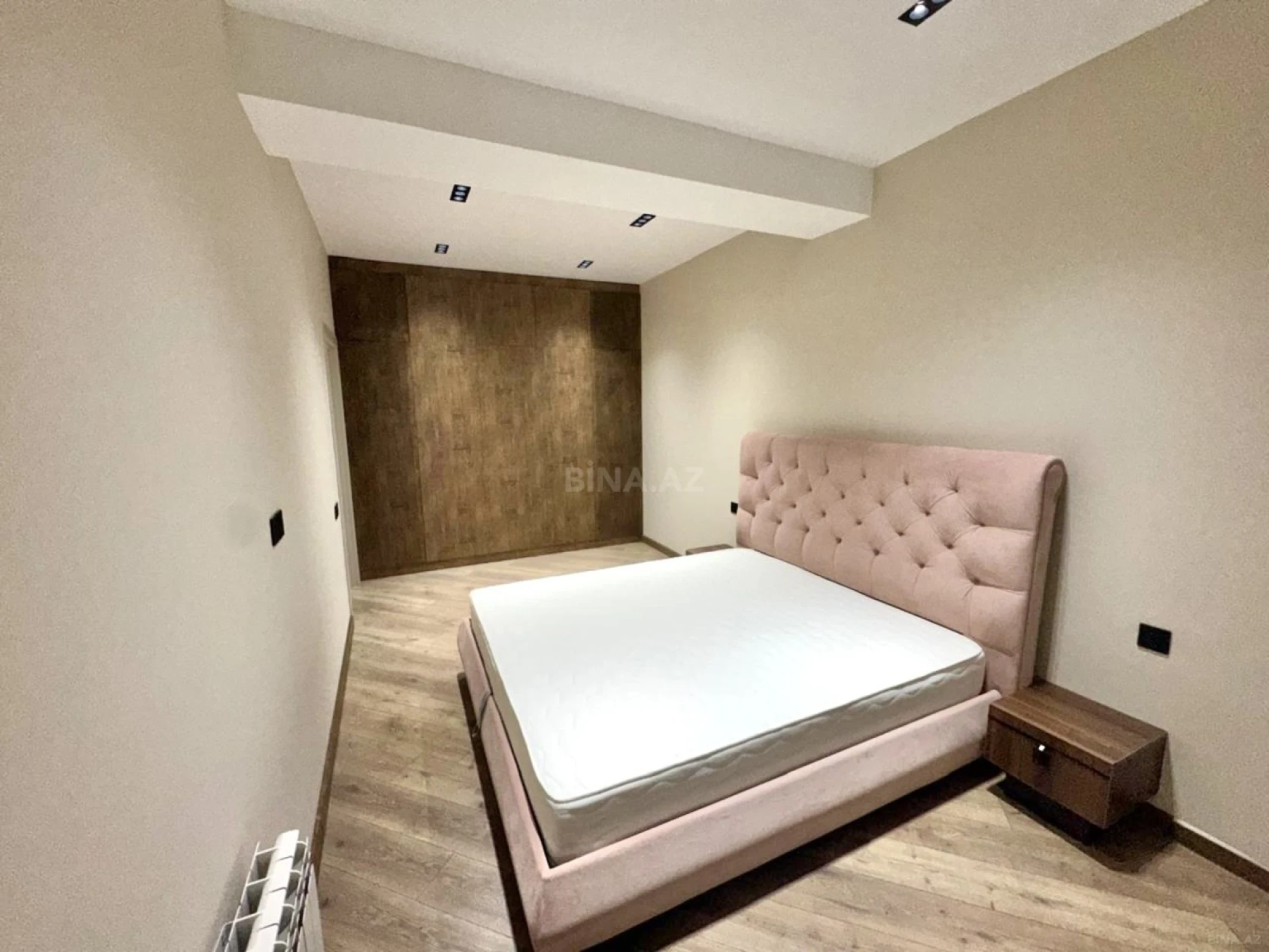 Satılır 2 otaqlı mənzil 77 m²