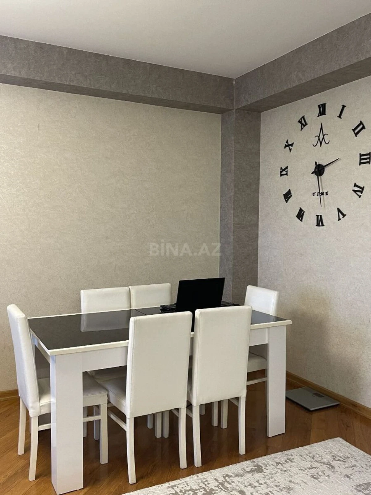 Satılır 3 otaqlı mənzil 97 m²
