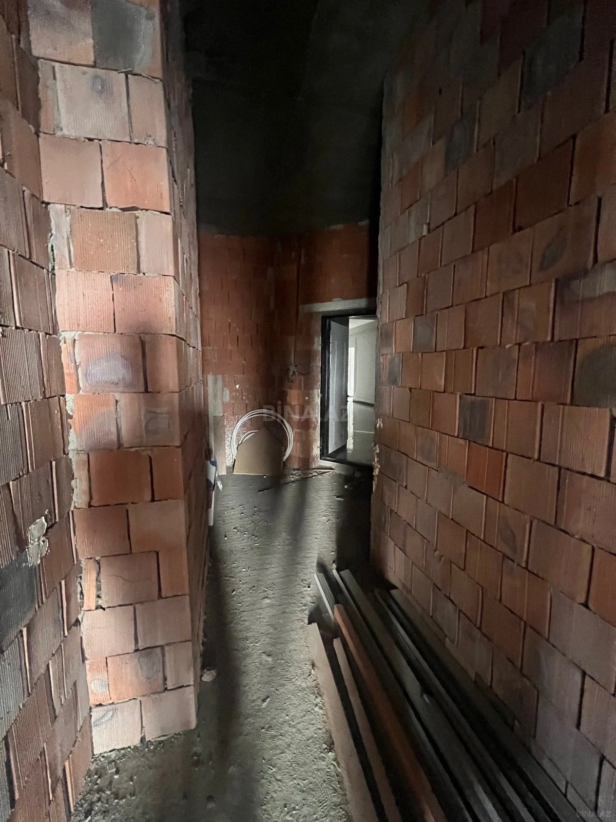 Satılır 1 otaqlı mənzil 51 m²