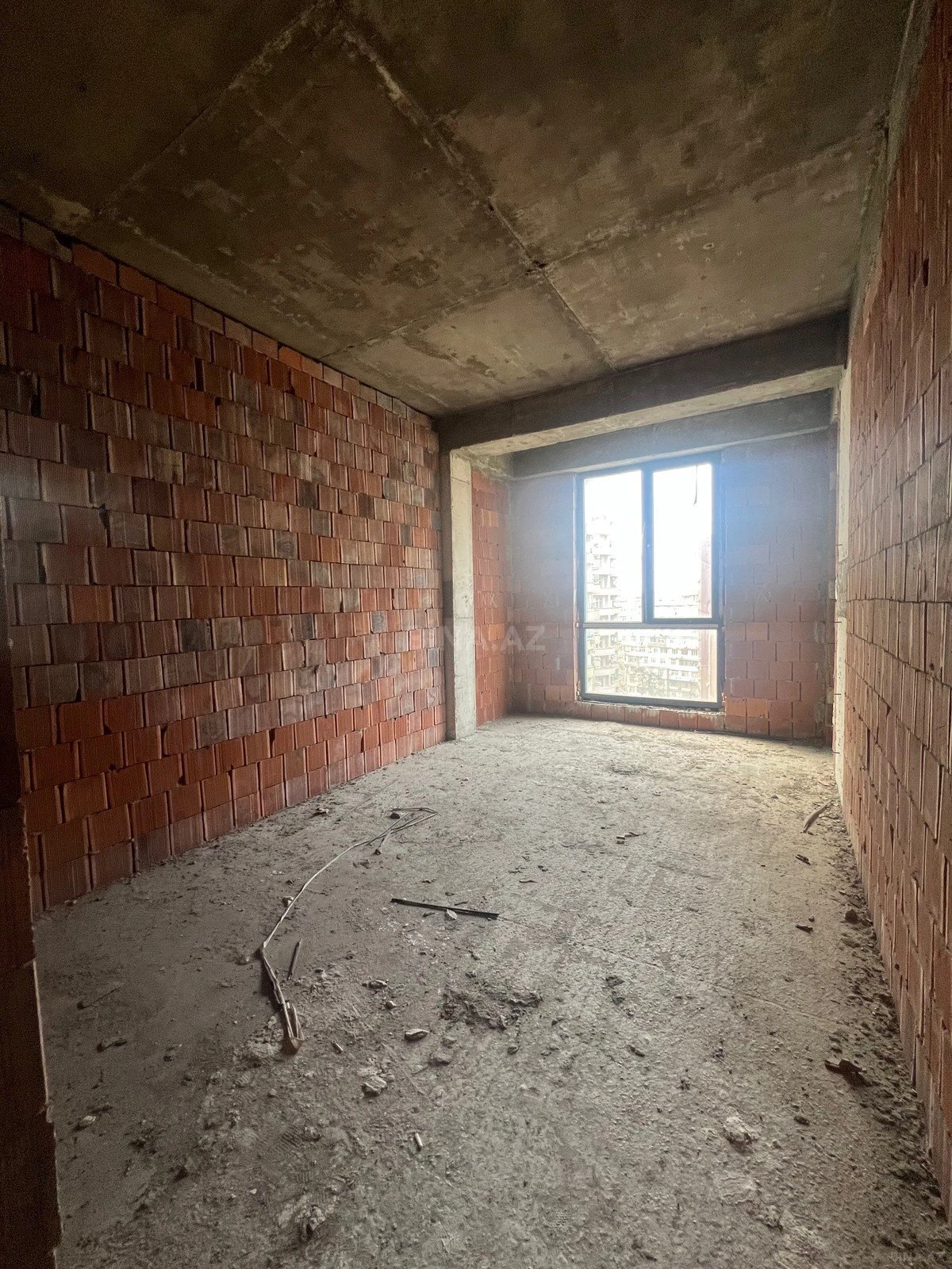 Satılır 1 otaqlı mənzil 51 m²
