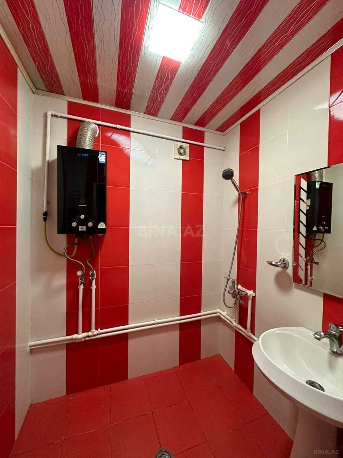 Satılır 2 otaqlı mənzil 55 m²
