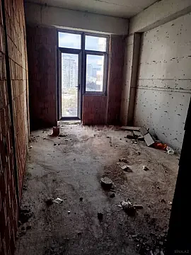 Satılır 1 otaqlı mənzil 53 m²