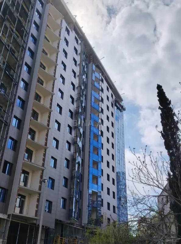 Satılır 1 otaqlı mənzil 53 m²