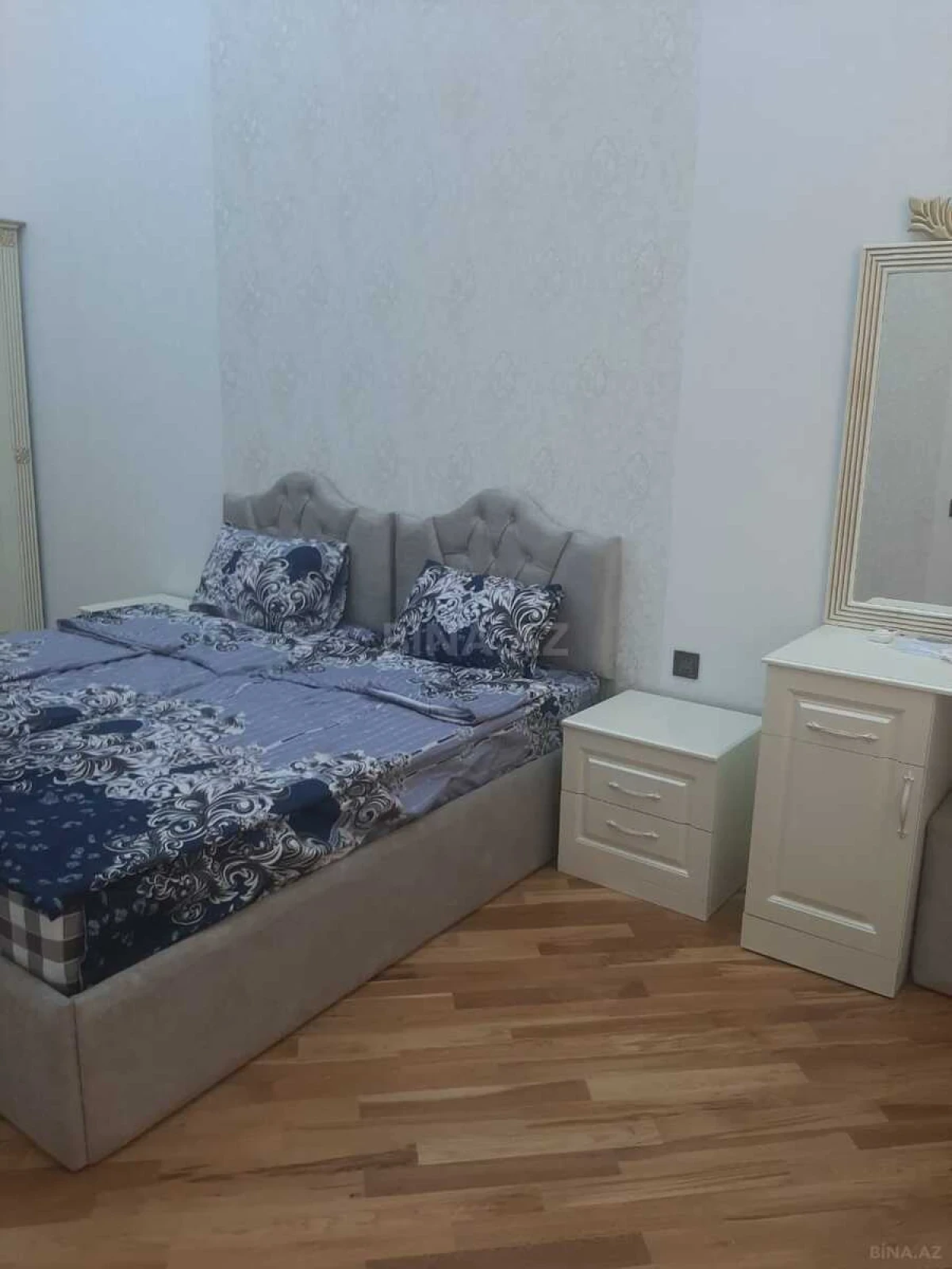 Kirayə verilir 3 otaqlı mənzil 116 m²