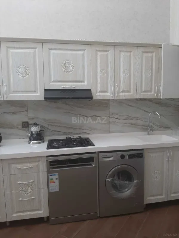 Kirayə verilir 3 otaqlı mənzil 116 m²
