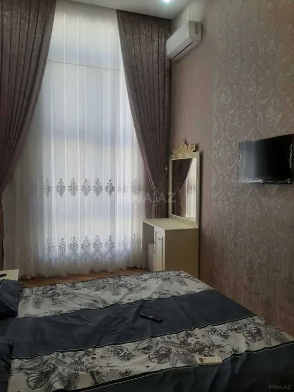 Kirayə verilir 3 otaqlı mənzil 116 m²