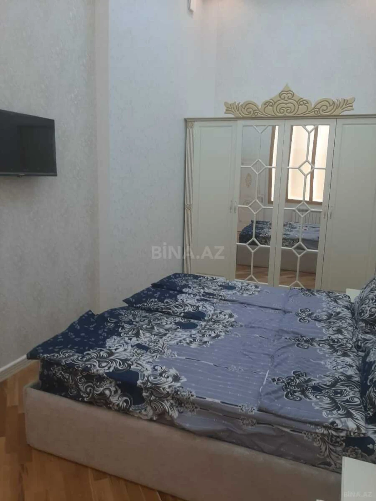 Kirayə verilir 3 otaqlı mənzil 116 m²