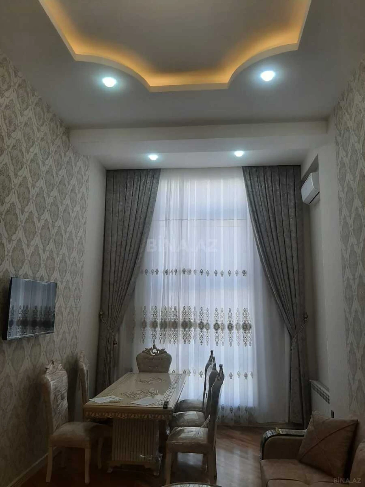 Kirayə verilir 3 otaqlı mənzil 116 m²