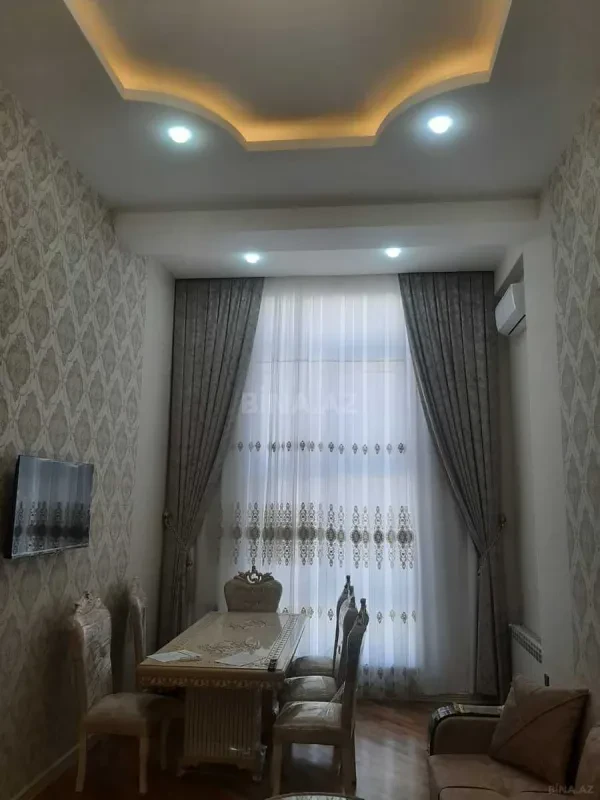 Kirayə verilir 3 otaqlı mənzil 116 m²