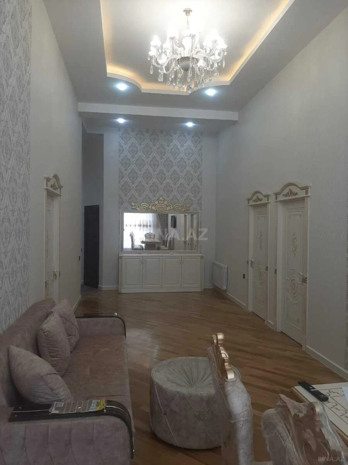 Kirayə verilir 3 otaqlı mənzil 116 m²
